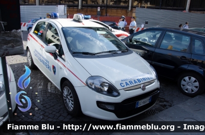 Fiat Punto Evo
Associazione Nazionale Carabinieri
Sezione Firenze
Parole chiave: Fiat Punto_Evo Associazione_Nazionale_Carabinieri_Firenze