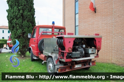 Iveco Fauno
Vigili del Fuoco
Comando Provinciale di Pisa
Distaccamento Volontario di San Miniato Basso
Allestimento Rampini
VF 17590
Parole chiave: Iveco_Fauno Vigili_del_Fuoco Comando_Provinciale_Pisa VF_17590