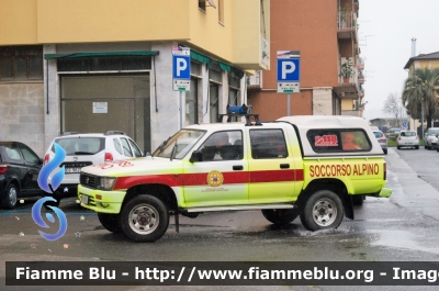 Toyota Hilux II serie
Corpo Nazionale del Soccorso Alpino e Speleologico
XXXI Delegazione Levante Ligure
Stazione Della Spezia
Parole chiave: Toyota Hilux_IIserie Società_Mutuo_Soccorso_Croce_Azzurra_Pontassieve