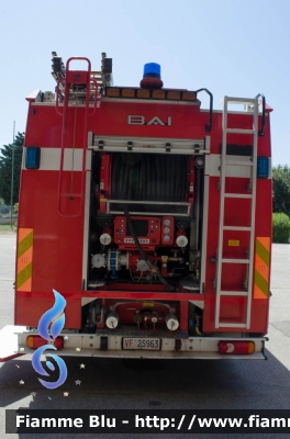 Volvo FL 280 III serie
Vigili del Fuoco
Comando Provinciale di Grosseto
Distaccamento di Orbetello
AutoPompaSerbatoio allestimento BAI
Particolare Vano Posteriore
VF 25963
Parole chiave: Volvo FL_280_IIIserie VF25963