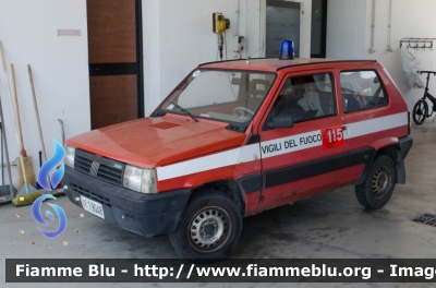 Fiat Panda 4x4 II serie
Vigili del Fuoco
Comando Provinciale di Grosseto 
Distaccamento di Orbetello
VF 19048

Parole chiave: Fiat Panda_4x4_IIserie VF19048