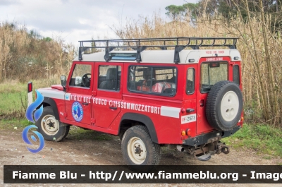 Land Rover defender 110
Vigili del Fuoco
Comando Provinciale Livorno 
Nucleo Sommozzatori
VF 21673
Parole chiave: Land-Rover Defender_110 VF21673