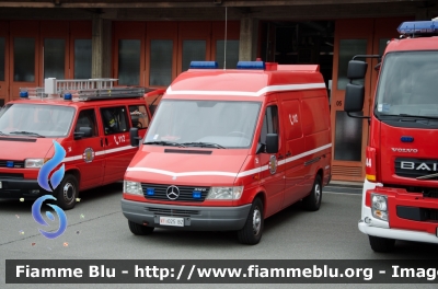 Mercedes-Benz Sprinter I serie
Vigili del Fuoco
Corpo Permanente di Bolzano
Berufsfeuerwehr Bozen
Sommozzatori
VF 025 BZ
Parole chiave: Mercedes_Benz sprinter_Iserie Vigili_del_Fuoco_Bolzano VF025BZ