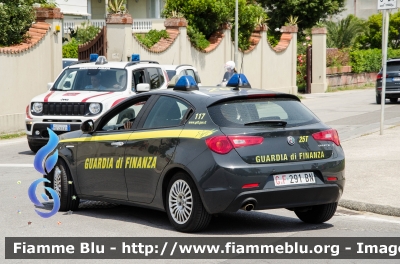 Alfa Romeo Nuova Giulietta restyle
Guardia di Finanza
Allestita NCT Nuova Carrozzeria Torinese
Decorazione Grafica Artlantis
GdiF 291 BN
Parole chiave: Alfa_Romeo Nuova_Giulietta restyle GdiF291BN