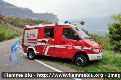 Mercedes-Benz Sprinter 4x4 II serie 
Vigili del Fuoco
Unione Distrettuale Bassa Atesina
Corpo Volontario di Termeno (BZ)
Freiwillige Feuerwehr Tramin
Allestito Rosenbauer
VF 16R BZ
Parole chiave: Mercedes-Benz Sprinter_4x4_IIserie VF16RBZ