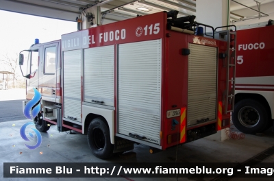 Iveco City2000 100E21 I serie
Vigili del Fuoco
 Comando Provinciale di Siena
 Distaccamento Permanente di Montalcino
 AutoPompaSerbatoio allestimento Iveco-Magirus
 VF 20946
Parole chiave: Iveco City_2000_100E21_Iserie VF20946