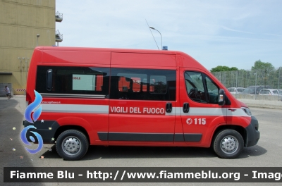 Fiat Ducato X290
Vigili del Fuoco
Comando Provinciale di Firenze
Distaccamento di Firenze Ovest
VF 28210
Parole chiave: Fiat Ducato_X290 Vigili_del_Fuoco Comando_Provinciale_Firenze VF28210