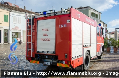 Iveco EuroFire 150E27 I serie
Vigili del Fuoco
Comando Provinciale di Forlì Cesena
Distaccamento Volontario di Cesenatico
AutoPompaSerbatoio allestimento Iveco-Magirus
VF 18415
Parole chiave: Iveco EuroFire_150E27_Iserie VF18415