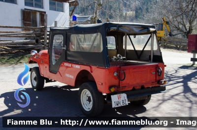 Jeep CJ-5 
Vigili del Fuoco
 Unione Distrettuale di Bolzano
 Corpo Volontario di Frasinetto
 Freiwillige Feuerwehr Verschneid
 VF 1WH BZ
Parole chiave: Jeep CJ_5 VF1WHBZ