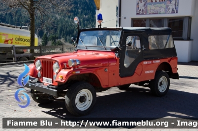 Jeep CJ-5 
Vigili del Fuoco
 Unione Distrettuale di Bolzano
 Corpo Volontario di Frasinetto
 Freiwillige Feuerwehr Verschneid
 VF 1WH BZ
Parole chiave: Jeep CJ_5 VF1WHBZ