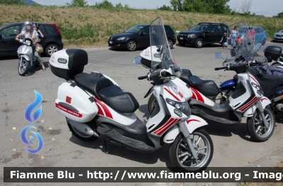 Piaggio Beverly
Polizia Municipale Firenze
Parole chiave: Piaggio_Beverly Polizia_Municipale_Firenze