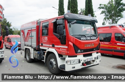 Iveco EuroCargo 120EL25 IV serie
Vigili del Fuoco
Comando Provinciale di Firenze
Distaccamento Permanente di Firenze Ovest (FI)
AutoPompaSerbatoio allestimento Magirus
VF 31871
Parole chiave: Iveco EuroCargo_120EL25_IVserie VF31871