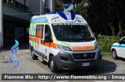 Fiat Ducato X290
Misericordia di Lido di Camaiore (LU)
Allestita Alessi & Becagli
Parole chiave: Fiat Ducato_X290