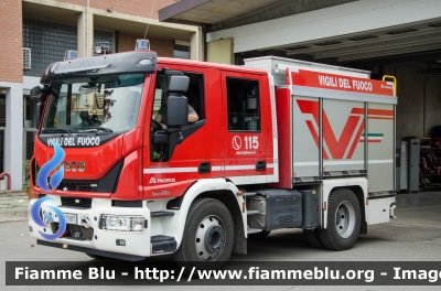 Iveco EuroCargo 120EL25 IV serie
Vigili del Fuoco
Comando Provinciale di Firenze
Distaccamento Permanente di Firenze Ovest (FI)
AutoPompaSerbatoio allestimento Magirus
VF 31871
Parole chiave: Iveco EuroCargo_120EL25_IVserie VF31871