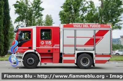 Iveco EuroCargo MaxiCity 180E30 IV serie
Vigili del Fuoco
Comando Provinciale di Firenze
Distaccamento Permanente di Firenze Ovest (FI)
AutoPompaSerbatoio allestimento Magirus
VF 30213
Parole chiave: Iveco EuroCargo_MaxiCity_180E30_IVserie VF30213