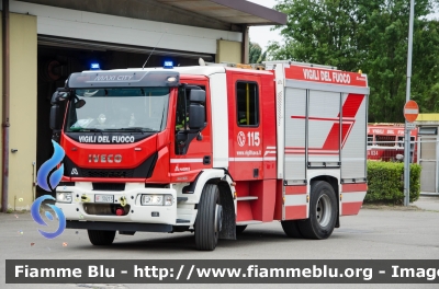 Iveco EuroCargo MaxiCity 180E30 IV serie
Vigili del Fuoco
Comando Provinciale di Firenze
Distaccamento Permanente di Firenze Ovest (FI)
AutoPompaSerbatoio allestimento Magirus
VF 30213
Parole chiave: Iveco EuroCargo_MaxiCity_180E30_IVserie VF30213