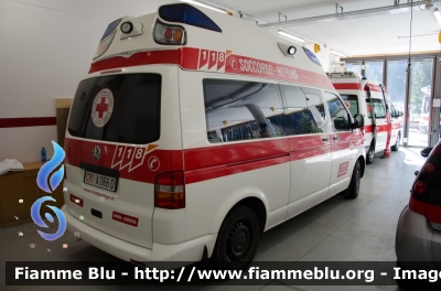 Volkswagen Transporter T5
Croce Rossa Italiana
Sede della Val Gardena
Italienisches Rotes Kreuz - Sektion Gröden
Crousc Checena Italiana - Seziun de Gherdëina
Allestita Ambulanz Mobile - Hornis Blue
CRI A066D
Parole chiave: Volkswagen Transporter_T5 CRIA066D