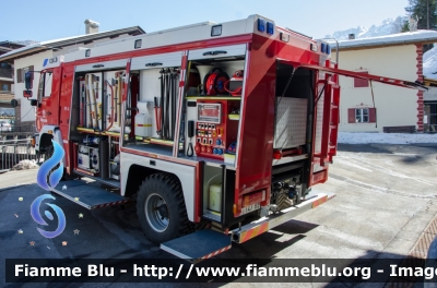 Man LE 280 B 4x4
Vigili del Fuoco
Unione Distrettuale di Bolzano
Corpo Volontario di Selva Gardena (BZ)
Freiwillige Feuerwehr Wolkenstein
Allestito Brandschutz
VF 147 BZ
Parole chiave: Man LE280B_4x4 VF147BZ