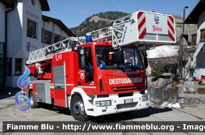 Iveco 160E30 II serie
Vigili del Fuoco
Unione Distrettuale di Bolzano
Corpo Volontario di Selva Gardena (BZ)
Freiwillige Feuerwehr Wolkenstein
Allestito Magirus
VF FW30F
Parole chiave: Iveco 160E30_IIserie VFFW30F