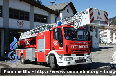 Iveco 160E30 II serie
Vigili del Fuoco
Unione Distrettuale di Bolzano
Corpo Volontario di Selva Gardena (BZ)
Freiwillige Feuerwehr Wolkenstein
Allestito Magirus
VF FW30F
Parole chiave: Iveco 160E30_IIserie VFFW30F