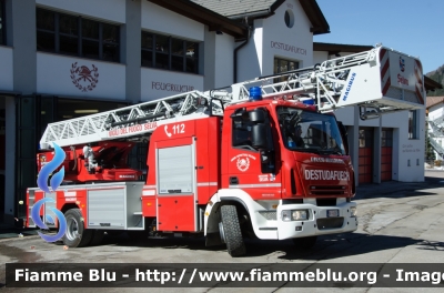 Iveco 160E30 II serie
Vigili del Fuoco
Unione Distrettuale di Bolzano
Corpo Volontario di Selva Gardena (BZ)
Freiwillige Feuerwehr Wolkenstein
Allestito Magirus
VF FW30F
Parole chiave: Iveco 160E30_IIserie VFFW30F