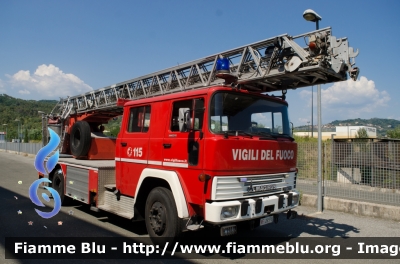 Iveco Magirus-Deutz 256D14
Vigili del Fuoco
Comando Provinciale di Savona
Distaccamento Permanente di Albenga
AutoScala allestimento Iveco-Magirus
Ricondizionata Fortini
VF 26578
Parole chiave: Iveco Magirus_Deutz_256D14 VF26578