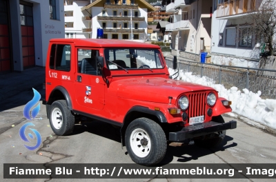 Jeep CJ-7
Vigili del Fuoco
Unione Distrettuale di Bolzano
Corpo Volontario di Selva Gardena (BZ)
Freiwillige Feuerwehr Wolkenstein
VF 0GE BZ
Parole chiave: Jeep_CJ7 VF0GEBZ