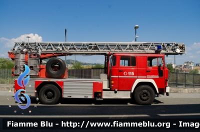 Iveco Magirus-Deutz 256D14
Vigili del Fuoco
Comando Provinciale di Savona
Distaccamento Permanente di Albenga
AutoScala allestimento Iveco-Magirus
Ricondizionata Fortini
VF 26578
Parole chiave: Iveco Magirus_Deutz_256D14 VF26578