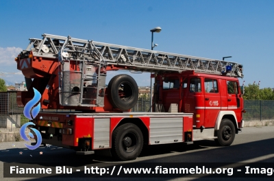 Iveco Magirus-Deutz 256D14
Vigili del Fuoco
Comando Provinciale di Savona
Distaccamento Permanente di Albenga
AutoScala allestimento Iveco-Magirus
Ricondizionata Fortini
VF 26578
Parole chiave: Iveco Magirus_Deutz_256D14 VF26578