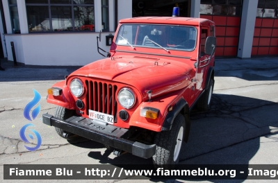 Jeep CJ-7
Vigili del Fuoco
Unione Distrettuale di Bolzano
Corpo Volontario di Selva Gardena (BZ)
Freiwillige Feuerwehr Wolkenstein
VF 0GE BZ
Parole chiave: Jeep_CJ7 VF0GEBZ