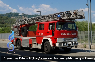 Iveco Magirus-Deutz 256D14
Vigili del Fuoco
Comando Provinciale di Savona
Distaccamento Permanente di Albenga
AutoScala allestimento Iveco-Magirus
Ricondizionata Fortini
VF 26578
Parole chiave: Iveco Magirus_Deutz_256D14 VF26578