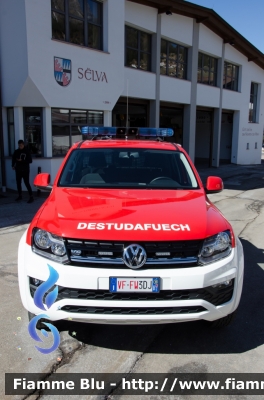 Volkswagen Amarok
Vigili del Fuoco
Unione Distrettuale di Bolzano
Corpo Volontario di Selva Gardena (BZ)
Freiwillige Feuerwehr Wolkenstein
Allestito Kofler Fahrzeugbau
VF FW3DJ
Parole chiave: Volkswagen_Amarok VFFW3DJ