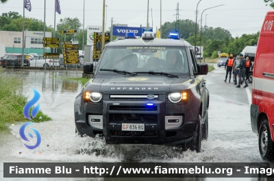 Land Rover Defender 110 II serie
Guardia di Finanza
Soccorso Alpino
Allestimento Elevox
GdiF 836 BQ
Parole chiave: Land_Rover Defender_110_IIserie GdiF836BQ Alluvione_Emilia