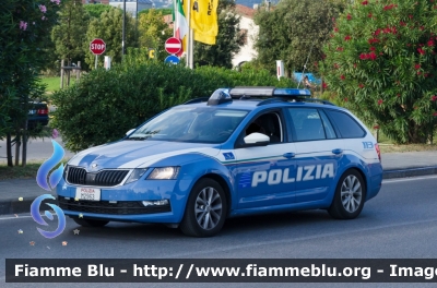 Skoda Octavia V serie
Polizia di Stato
Polizia Stradale in servizio sulla rete autostradale SALT
POLIZIA M2963
Parole chiave: Skoda Octavia_Vserie POLIZIA_M2963