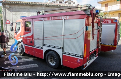 Volvo FL 290 III serie
Vigili del Fuoco
Comando Provinciale di Arezzo
Distaccamento Volontario di Pratovecchio
AutoPompaSerbatoio allestimento Bai
VF 25686
Parole chiave: Volvo FL_290_IIIserie VF25686