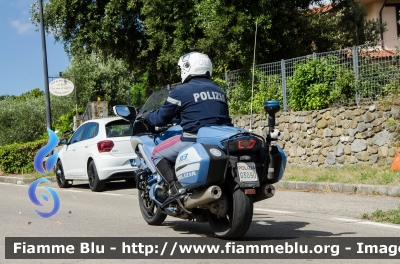 Yamaha FJR 1300 II serie
Polizia di Stato
Polizia Stradale
Allestimento Elevox
POLIZIA G3090
In scorta alla Mille Miglia 2024
Parole chiave: Yamaha FJR_1300_IIserie POLIZIA_G3090