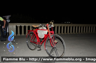 Bicicletta
Vigili del Fuoco
Comando Provinciale di Firenze
Bicicletta Antincendio
Parole chiave: Bicicletta