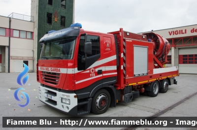 Iveco Stralis AS I serie
Vigili del Fuoco
Unione Distrettuale Alto Garda e Ledro
Corpo Volontario di Riva del Garda (TN)
VF 5H2 TN
Parole chiave: Iveco Stralis_AS_Iserie VF5H2TN