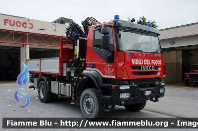 Iveco Trakker 4x4 II serie
Vigili del Fuoco
Unione Distrettuale Alto Garda Ledro (TN)
Assegnata al Corpo Volontario di Riva del Garda
VF 7K3 TN
Parole chiave: Iveco Trakker_4x4_IIserie VF7K3TN