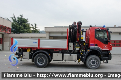 Iveco Trakker 4x4 II serie
Vigili del Fuoco
Unione Distrettuale Alto Garda Ledro (TN)
Assegnata al Corpo Volontario di Riva del Garda
VF 7K3 TN
Parole chiave: Iveco Trakker_4x4_IIserie VF7K3TN