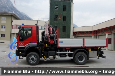 Iveco Trakker 4x4 II serie
Vigili del Fuoco
Unione Distrettuale Alto Garda Ledro (TN)
Assegnata al Corpo Volontario di Riva del Garda
VF 7K3 TN
Parole chiave: Iveco Trakker_4x4_IIserie VF7K3TN