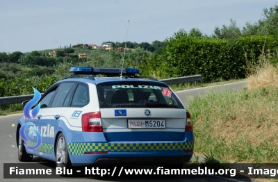 Skoda Octavia Wagon V serie
Polizia di Stato
Polizia Stradale
Allestimento Focaccia
Decorazione Grafica Artlantis
POLIZIA M5204
In scorta alla Mille Miglia 2021
Parole chiave: Skoda Octavia_Wagon_Vserie POLIZIAM5204