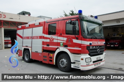 Mercedes-Benz Actros 1841 II serie
Vigili del Fuoco
Unione Distrettuale Alto Garda e Ledro
Corpo Volontario di Riva del Garda (TN)
AutoPompaSerbatoio allestimento Bai
VF 1A1 TN
Parole chiave: Mercedes_Benz Actros_1841_IIserie VF1A1TN