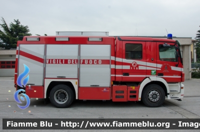 Mercedes-Benz Actros 1841 II serie
Vigili del Fuoco
Unione Distrettuale Alto Garda e Ledro
Corpo Volontario di Riva del Garda (TN)
AutoPompaSerbatoio allestimento Bai
VF 1A1 TN
Parole chiave: Mercedes_Benz Actros_1841_IIserie VF1A1TN