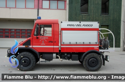 Mercedes-Benz Unimog U100 L
Vigili del Fuoco
Unione Distrettuale Alto Garda e Ledro
Corpo Volontario di Riva del Garda (TN)
Allestimento Kofler Fahrzeugbau
VF E95 TN
Parole chiave: Mercedes_Benz Unimog_U100L VFE95TN