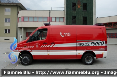 Mercedes-Benz Sprinter 4x4 III serie
Vigili del Fuoco
Unione Distrettuale Alto Garda e Ledro
Corpo Volontario di Riva del Garda (TN)
Allestimento Kofler Fahrzeugbau
VF 5K3 TN
Parole chiave: Mercedes_Benz Sprinter_4x4_IIIserie VF5K3TN