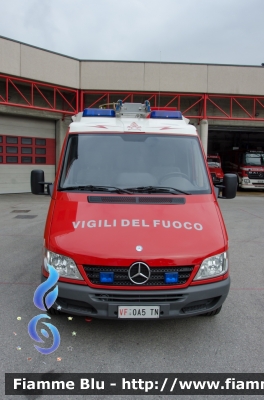 Mercedes-Benz Sprinter II serie
Vigili del Fuoco
Distretto di Riva del Garda
Corpo Volontario di Riva del Garda (TN)
VF 0A5 TN
Parole chiave: Mercedes_Benz Sprinter_IIserie VF0A5TN