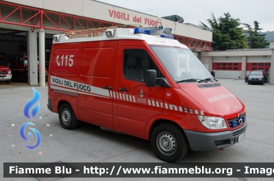 Mercedes-Benz Sprinter II serie
Vigili del Fuoco
Distretto di Riva del Garda
Corpo Volontario di Riva del Garda (TN)
VF 0A5 TN
Parole chiave: Mercedes_Benz Sprinter_IIserie VF0A5TN