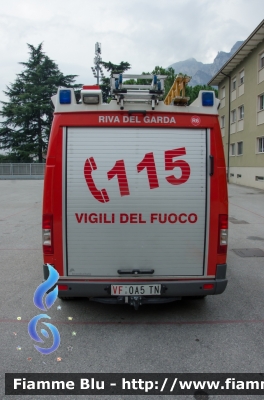 Mercedes-Benz Sprinter II serie
Vigili del Fuoco
Distretto di Riva del Garda
Corpo Volontario di Riva del Garda (TN)
VF 0A5 TN
Parole chiave: Mercedes_Benz Sprinter_IIserie VF0A5TN