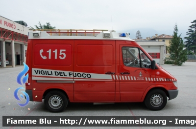 Mercedes-Benz Sprinter II serie
Vigili del Fuoco
Distretto di Riva del Garda
Corpo Volontario di Riva del Garda (TN)
VF 0A5 TN
Parole chiave: Mercedes_Benz Sprinter_IIserie VF0A5TN